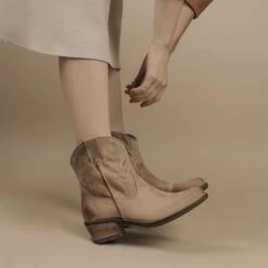 Bettsie Stone Leather -Step Up Shoes bettsie stone leather p13478 90346 medium