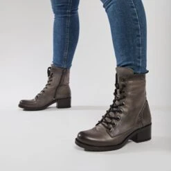 Bezzie Grey Leather 10 Bezzie Grey Leather -Step Up Shoes bezzie grey leather p10985 71345 medium