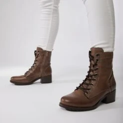 Front Page 13 Front Page -Step Up Shoes bezzie taupe leather p10908 73138 medium