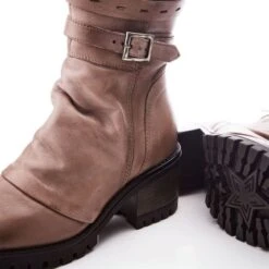 Brendie Cream Leather -Step Up Shoes brendie cream leather p13502 89469 medium